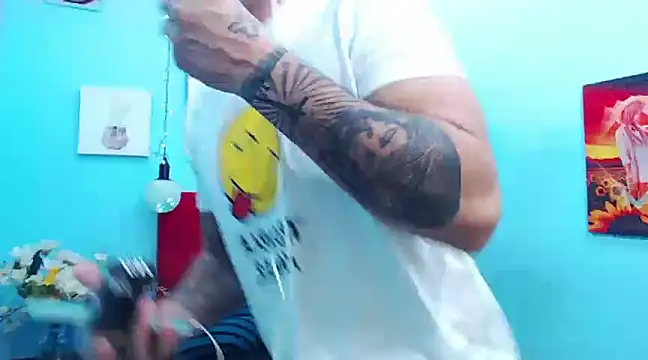 Snapshot of master_monstercock_ chatting on 12-06-24, 01:00 master monstercock online show from 12-06-24, 01:00