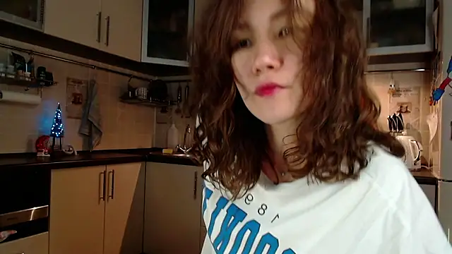 Kelly Yon online show from 12-26-24, 09:04