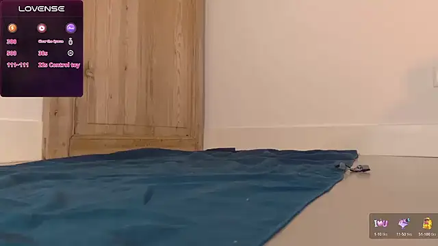 Snapshot of sorairosky chatting on 10-26-25, 01:17 sorairosky online show from 10-26-25, 01:17