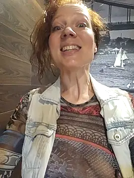 Exhibitionsplit online show from 07-24-26, 10:02