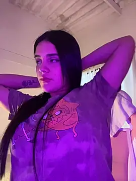 Snapshot of violet-333 chatting on 01-09-26, 03:37 violet-333 online show from 01-09-26, 03:37