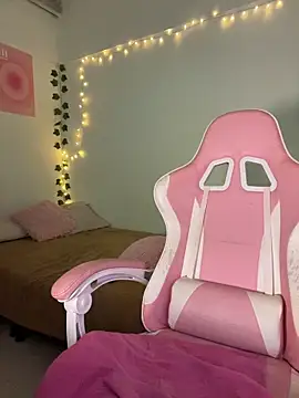 Snapshot of violet-333 chatting on 02-13-26, 02:24 violet-333 online show from 02-13-26, 02:24