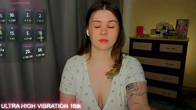 cutie mili online show from 05-04-26, 08:32