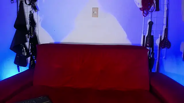irregular fetish  online show from 05-01-26, 10:58