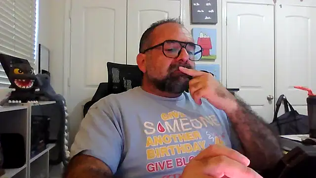 Snapshot of chainjulious chatting on 10-15-25, 04:07 chainjulious online show from 10-15-25, 04:07