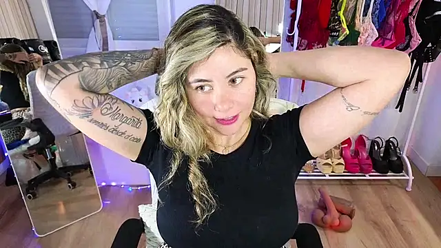 Tawny cox online show from 01-14-26, 09:26