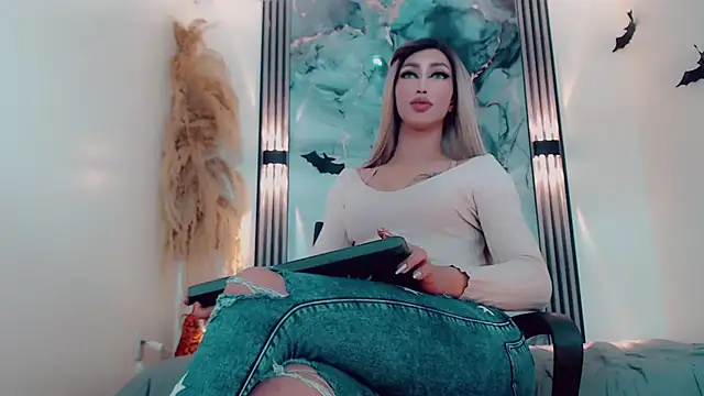 hilary rodriguez online show from 10-24-25, 07:21