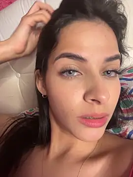 Snapshot of violetta-brown1 chatting on 11-13-25, 04:55 violetta-brown1 online show from 11-13-25, 04:55