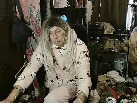 Ombeline1 online show from 11-25-25, 01:00