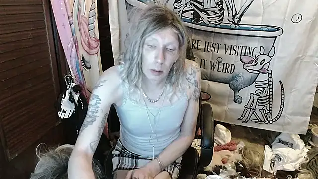 Ombeline1 online show from 03-06-26, 09:33