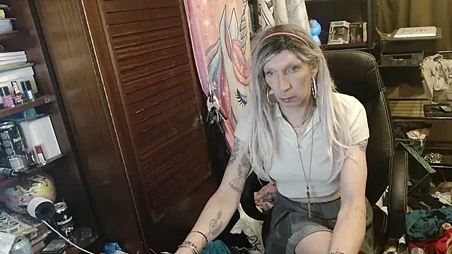 Ombeline1 online show from 04-12-26, 01:21