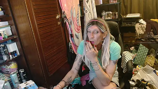 Ombeline1 online show from 04-24-26, 10:12