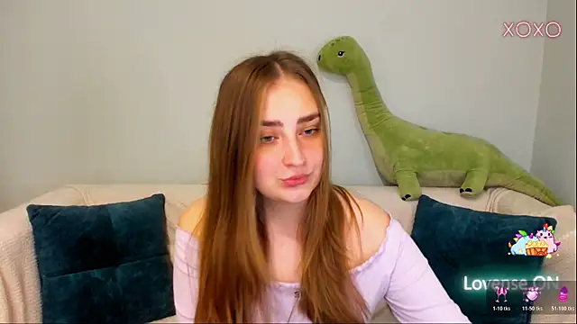Snapshot of MilliStrii chatting on 05-14-26, 01:23 MilliStrii online show from 05-14-26, 01:23