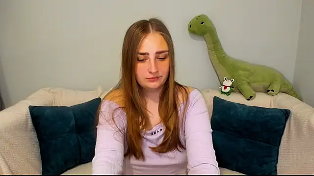 Snapshot of MilliStrii chatting on 06-18-26, 02:12 MilliStrii online show from 06-18-26, 02:12