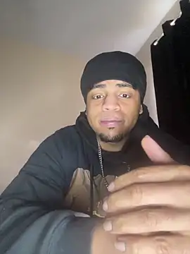 Snapshot of Elgrazonamor chatting on 02-17-25, 03:42 Elgrazonamor online show from 02-17-25, 03:42