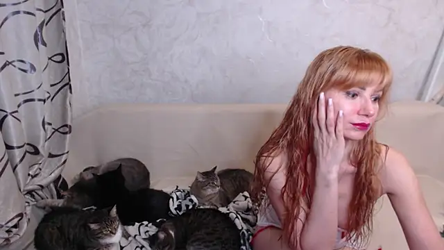 Olivia Winston online show from 10-20-25, 11:27