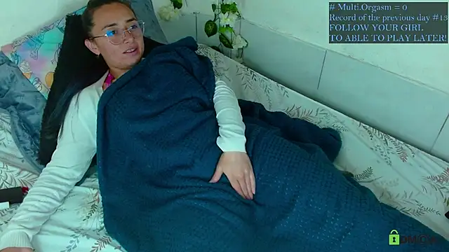 Hot Candy  online show from 05-15-26, 02:07