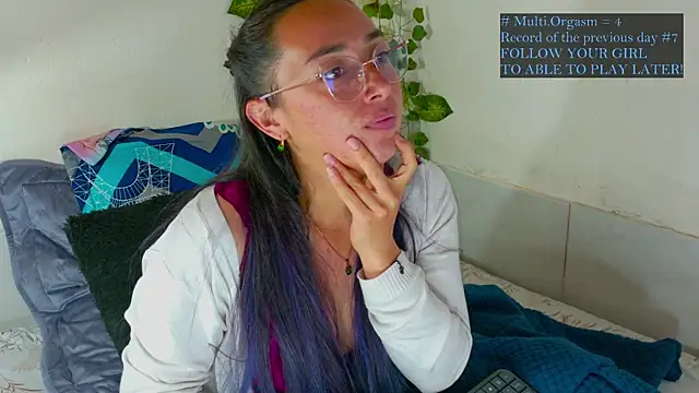 Hot Candy  online show from 07-07-26, 06:47