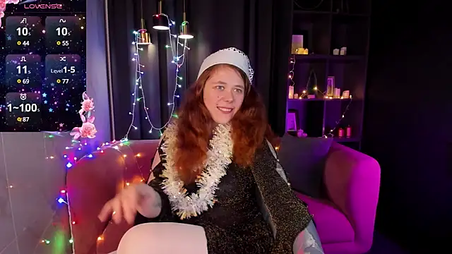 Snapshot of SophiePure chatting on 12-25-24, 02:13 SophiePure online show from 12-25-24, 02:13