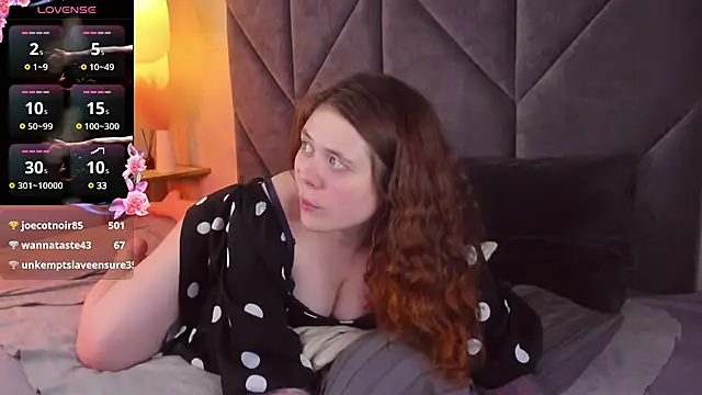 Snapshot of SophiePure chatting on 02-08-25, 02:58 SophiePure online show from 02-08-25, 02:58