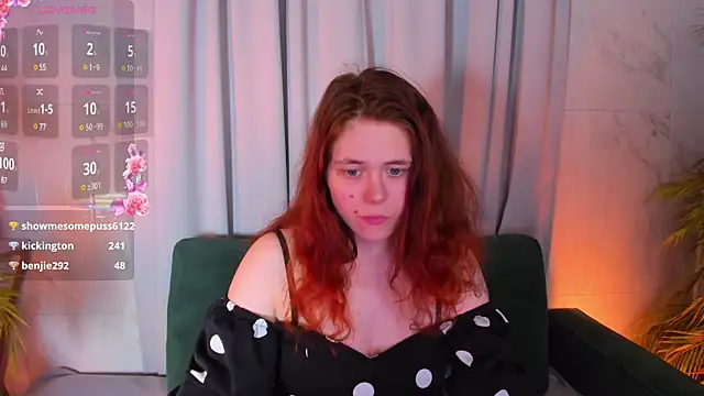 Snapshot of SophiePure chatting on 03-20-25, 02:40 SophiePure online show from 03-20-25, 02:40