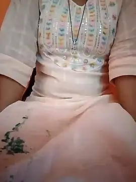 Snapshot of Mangla_Bhabhi chatting on 02-14-25, 07:38 Mangla Bhabhi online show from 02-14-25, 07:38