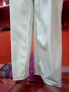 Snapshot of Mangla_Bhabhi chatting on 03-19-25, 06:03 Mangla Bhabhi online show from 03-19-25, 06:03