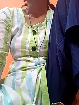 Snapshot of Mangla_Bhabhi chatting on 10-28-25, 03:21 Mangla Bhabhi online show from 10-28-25, 03:21