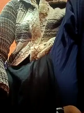 Snapshot of Mangla_Bhabhi chatting on 11-07-25, 02:00 Mangla Bhabhi online show from 11-07-25, 02:00