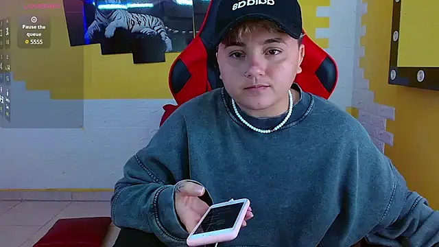 isabeautyx19 online show from 03-09-25, 04:27