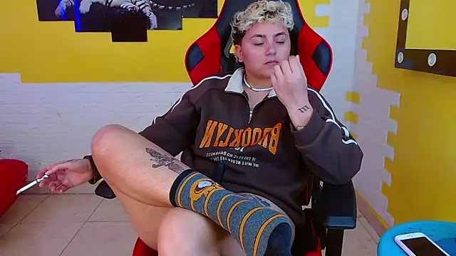 isabeautyx19 online show from 03-13-25, 07:42