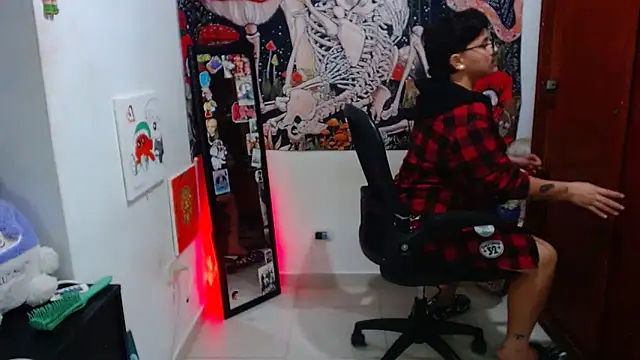 Snapshot of isabeautyx19 chatting on 05-09-26, 02:17 isabeautyx19 online show from 05-09-26, 02:17