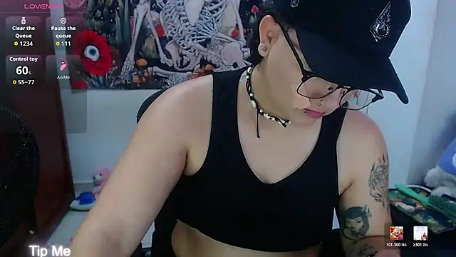 Snapshot of isabeautyx19 chatting on 05-25-26, 03:07 isabeautyx19 online show from 05-25-26, 03:07