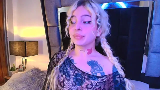 Bonnie vega online show from 03-16-25, 06:12