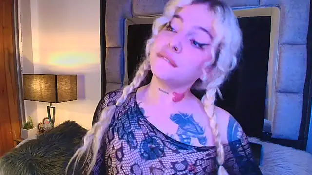 Bonnie vega online show from 03-22-25, 02:05