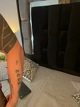 Bonnie vega online show from 11-27-25, 08:22