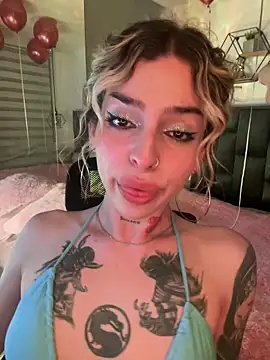 Snapshot of Bonnie_vega chatting on 02-11-26, 11:32 Bonnie vega online show from 02-11-26, 11:32