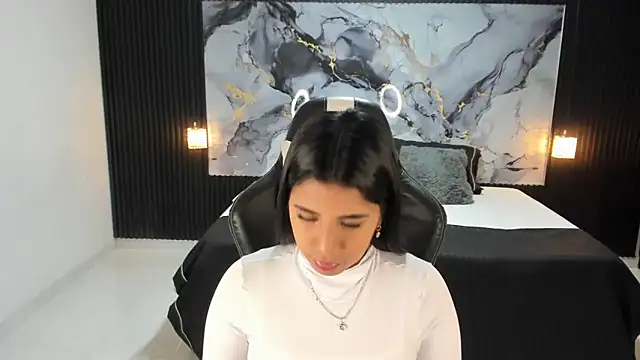 Snapshot of Ivy_16 chatting on 02-28-25, 11:58 Ivy 16 online show from 02-28-25, 11:58