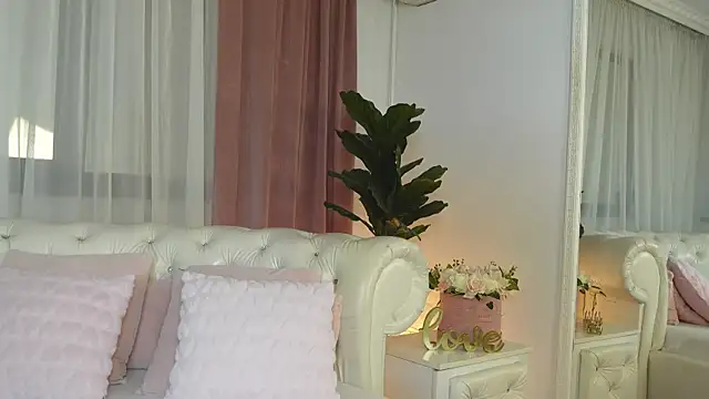 NinaCrystal1 online show from 07-20-26, 10:39