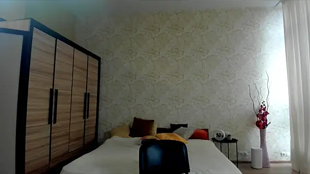 Snapshot of JulisSweet chatting on 01-31-25, 12:07 JulisSweet online show from 01-31-25, 12:07