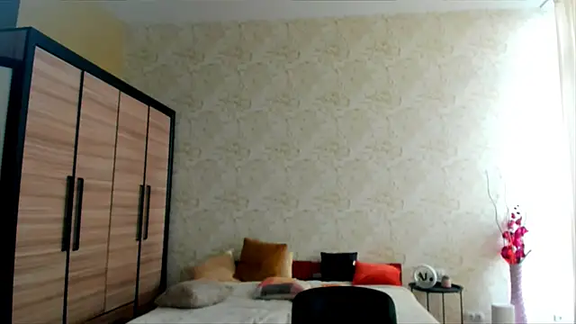 Snapshot of JulisSweet chatting on 02-07-25, 11:12 JulisSweet online show from 02-07-25, 11:12