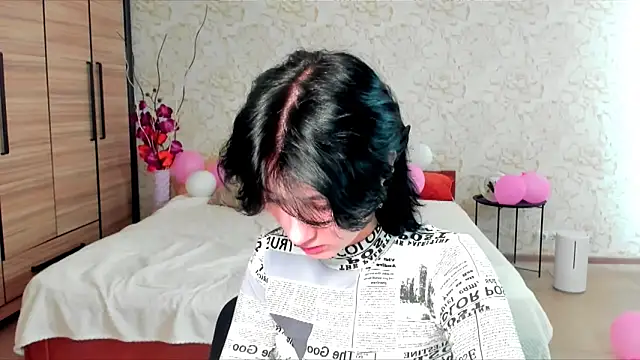 Snapshot of JulisSweet chatting on 02-15-25, 10:33 JulisSweet online show from 02-15-25, 10:33
