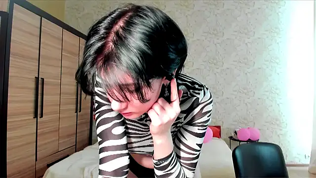 Snapshot of JulisSweet chatting on 02-16-25, 01:38 JulisSweet online show from 02-16-25, 01:38