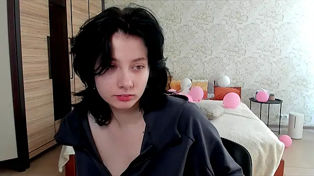 Snapshot of JulisSweet chatting on 03-09-25, 10:52 JulisSweet online show from 03-09-25, 10:52