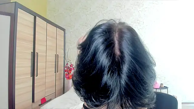 Snapshot of JulisSweet chatting on 03-10-25, 10:48 JulisSweet online show from 03-10-25, 10:48