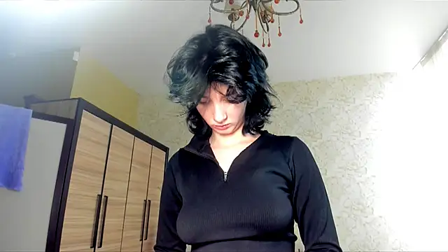 Snapshot of JulisSweet chatting on 03-13-25, 01:40 JulisSweet online show from 03-13-25, 01:40