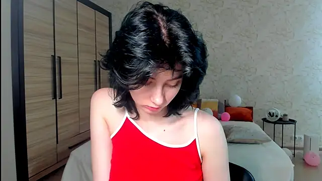 Snapshot of JulisSweet chatting on 03-16-25, 07:48 JulisSweet online show from 03-16-25, 07:48