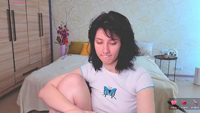 Snapshot of JulisSweet chatting on 09-13-25, 06:46 JulisSweet online show from 09-13-25, 06:46