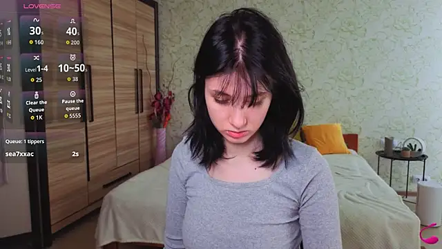 JulisSweet online show from 11-22-25, 07:51