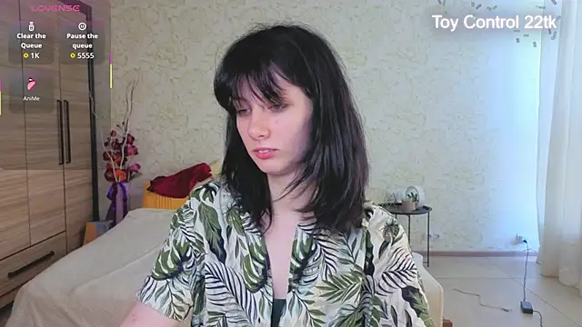 JulisSweet online show from 06-23-26, 07:17